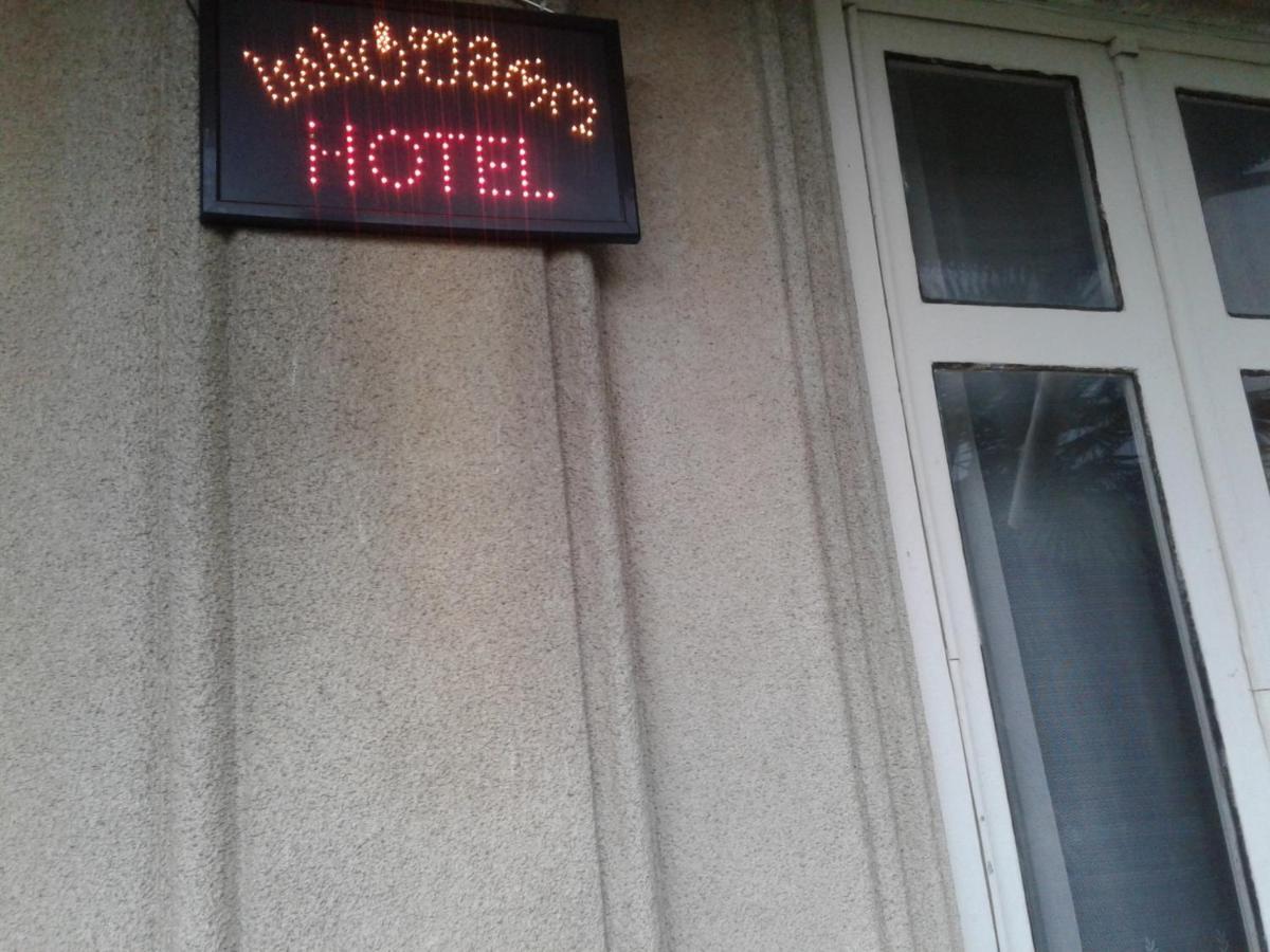 Levani'S Guesthouse Zugdidi Exterior photo